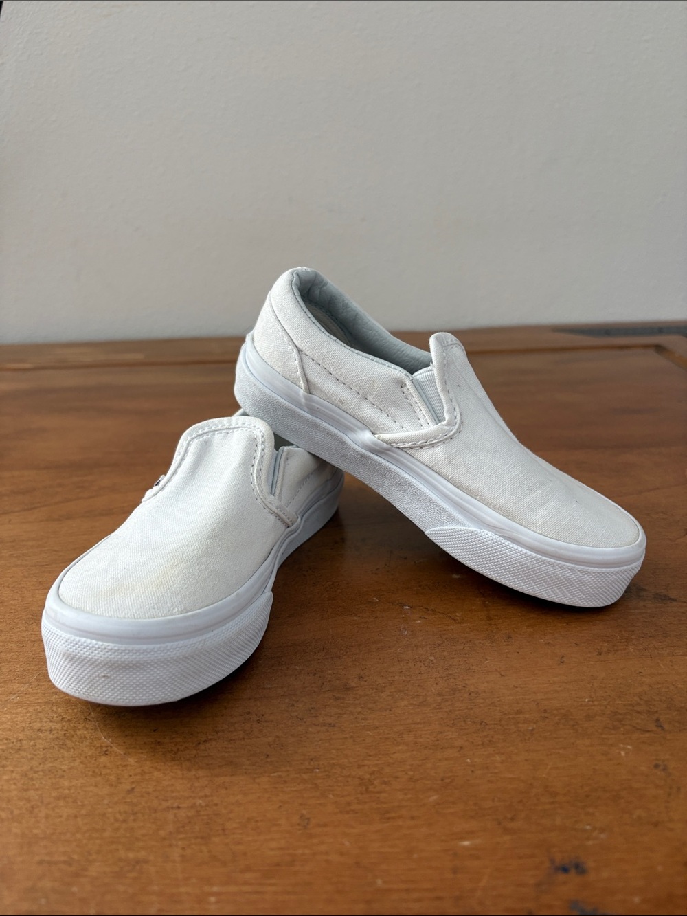 Vans White Kids Slip-On Sneakers Size 10.5